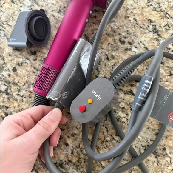 Dyson Supersonic™ hair dryer (Fuchsia) with Concentrator Attachment HD07 - Picture 7 of 8